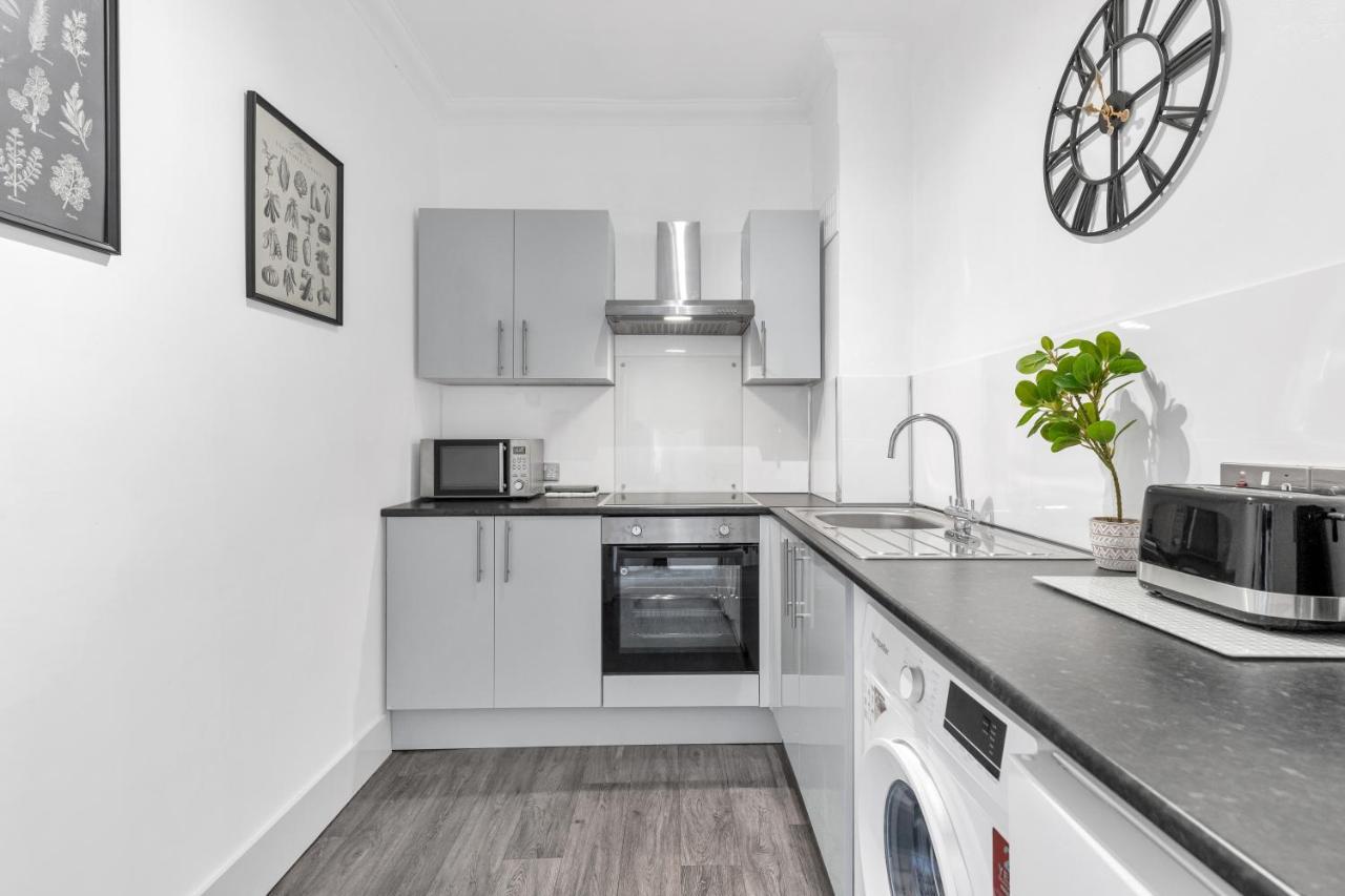 Modern Two Bedroom Apartment With Free Parking! London Luaran gambar