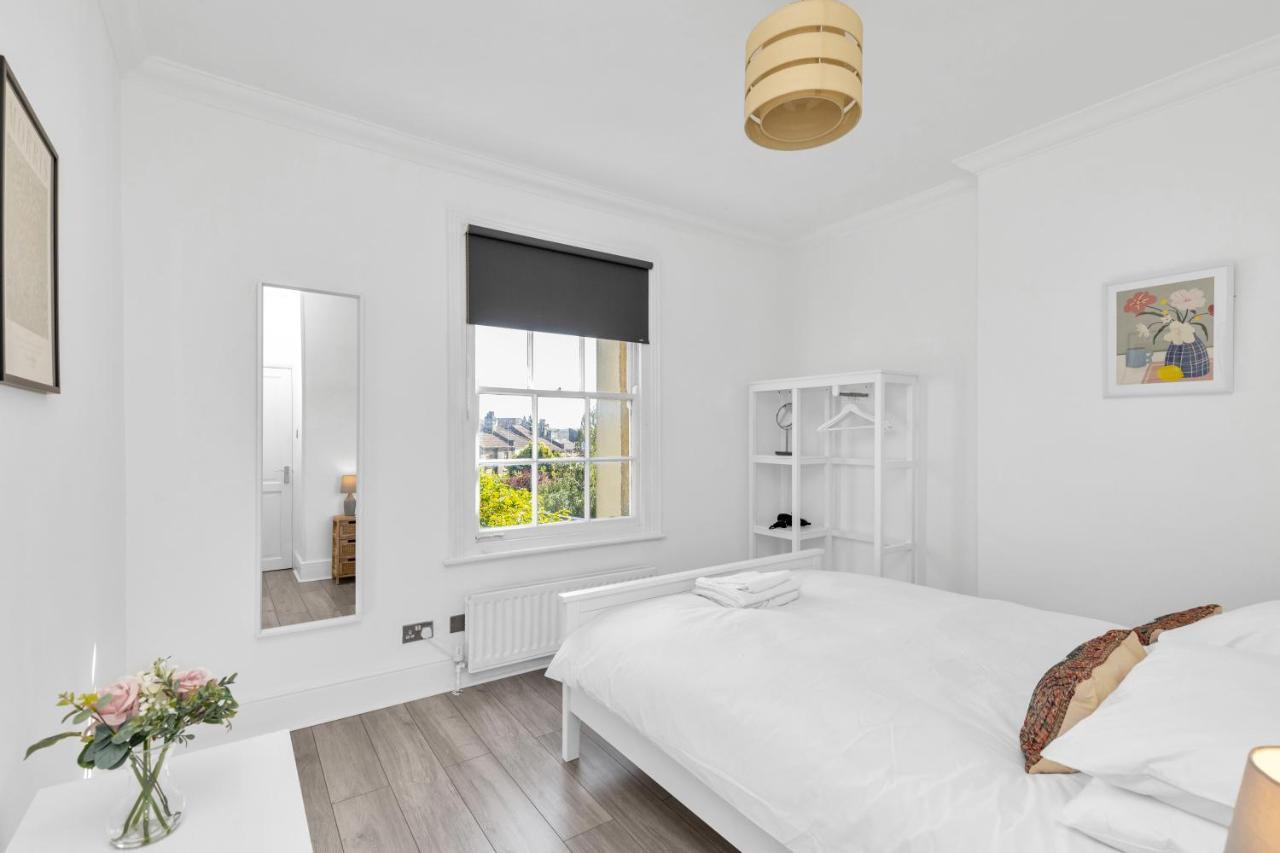 Modern Two Bedroom Apartment With Free Parking! London Luaran gambar